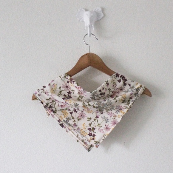 NWT Handmade Floral 18” x 18” Scarf L1043 - Picture 9 of 10